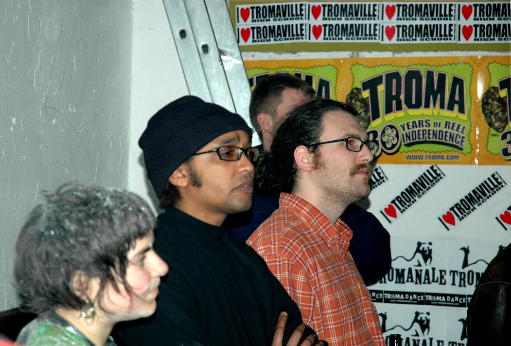 people in front of the tromanale wall